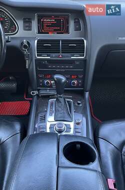 Позашляховик / Кросовер Audi Q7 2007 в 