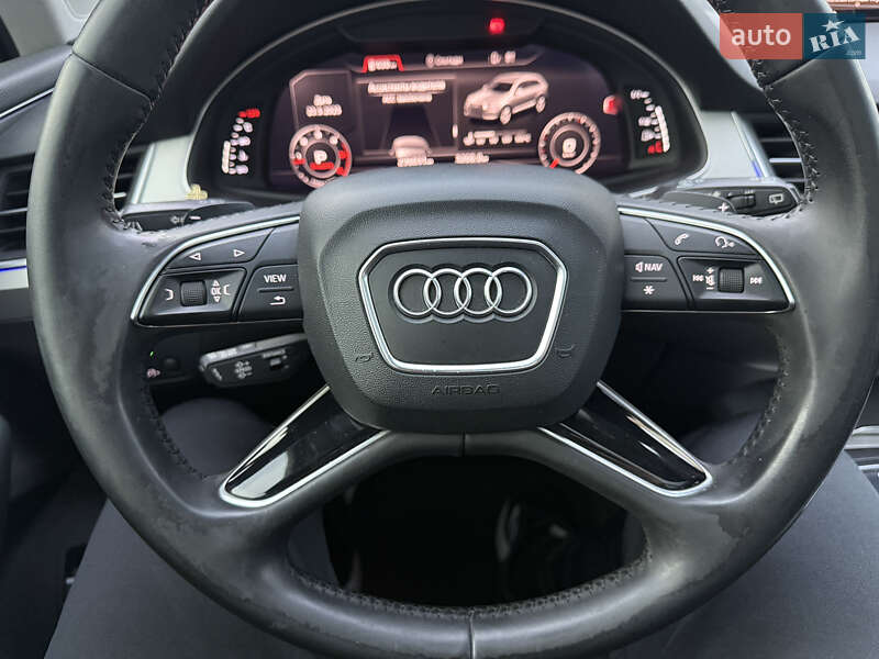 Позашляховик / Кросовер Audi Q7 2016 в Вінниці