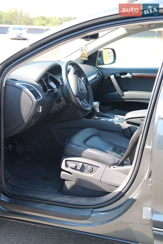 Внедорожник / Кроссовер Audi Q7 2014 в Киеве