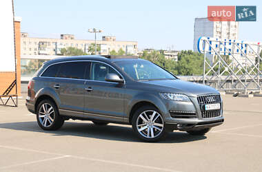 Позашляховик / Кросовер Audi Q7 2014 в 