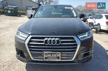 Внедорожник / Кроссовер Audi Q7 2017 в 