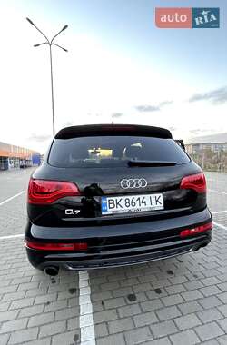 Внедорожник / Кроссовер Audi Q7 2010 в 