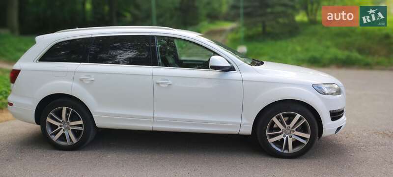 Позашляховик / Кросовер Audi Q7 2011 в Львові