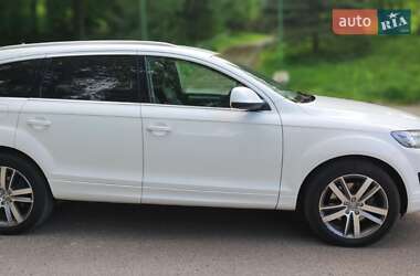 Позашляховик / Кросовер Audi Q7 2011 в 