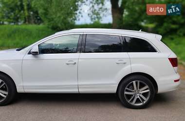 Позашляховик / Кросовер Audi Q7 2011 в 