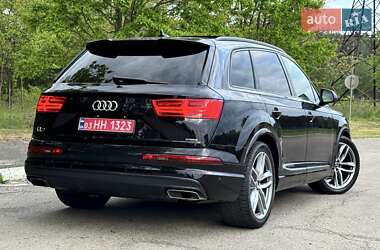 Внедорожник / Кроссовер Audi Q7 2019 в 