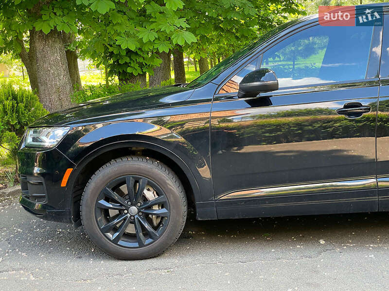 Позашляховик / Кросовер Audi Q7 2017 в Києві