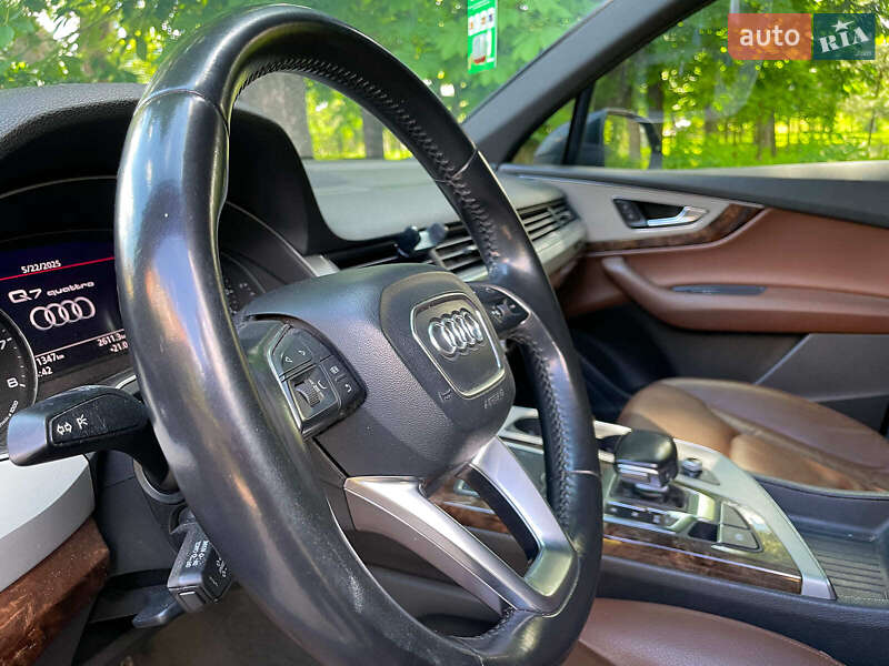 Позашляховик / Кросовер Audi Q7 2017 в Києві