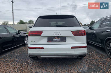 Внедорожник / Кроссовер Audi Q7 2018 в 