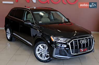 Внедорожник / Кроссовер Audi Q7 2020 в 