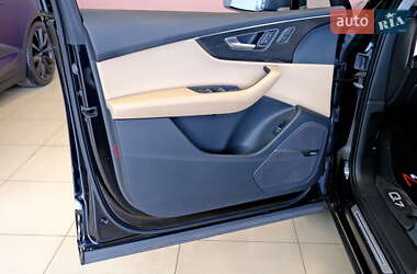 Внедорожник / Кроссовер Audi Q7 2020 в 