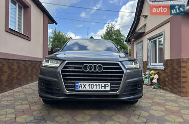 Внедорожник / Кроссовер Audi Q7 2016 в 