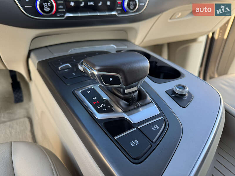 Внедорожник / Кроссовер Audi Q7 2018 в Николаеве