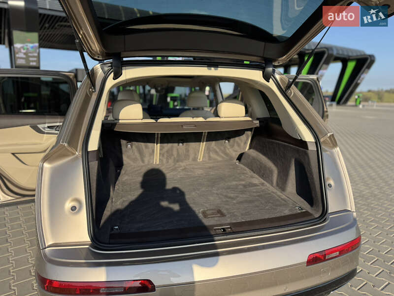 Внедорожник / Кроссовер Audi Q7 2018 в Николаеве