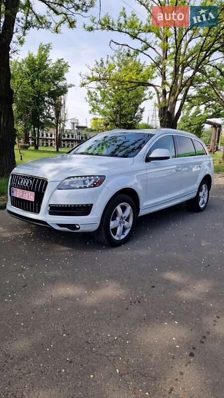 Позашляховик / Кросовер Audi Q7 2014 в 