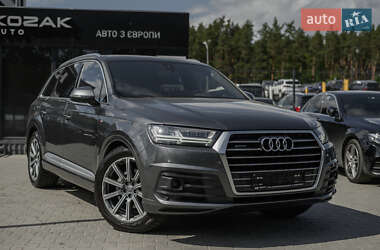 Внедорожник / Кроссовер Audi Q7 2018 в 
