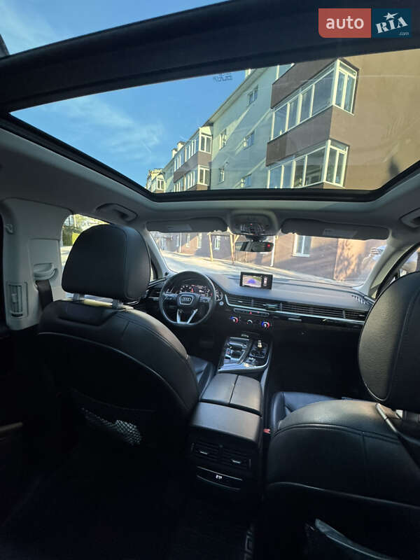 Внедорожник / Кроссовер Audi Q7 2017 в Полтаве