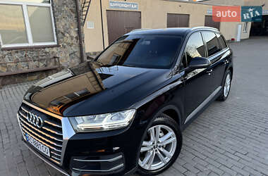 Внедорожник / Кроссовер Audi Q7 2015 в 