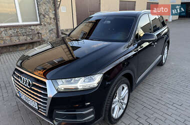 Внедорожник / Кроссовер Audi Q7 2015 в 