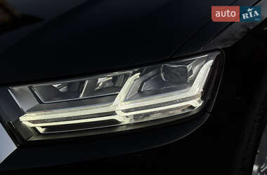 Внедорожник / Кроссовер Audi Q7 2015 в 