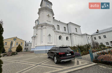 Внедорожник / Кроссовер Audi Q7 2015 в 