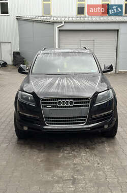 Позашляховик / Кросовер Audi Q7 2007 в 