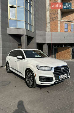 Позашляховик / Кросовер Audi Q7 2016 в 