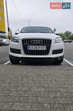 Внедорожник / Кроссовер Audi Q7 2013 в 
