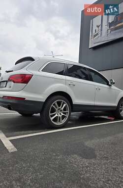 Внедорожник / Кроссовер Audi Q7 2013 в 