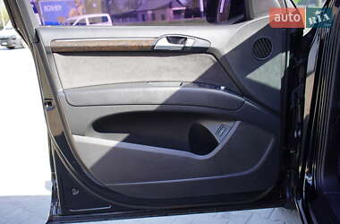 Внедорожник / Кроссовер Audi Q7 2014 в 