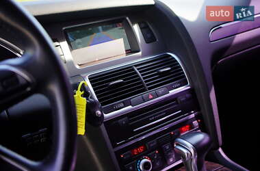 Внедорожник / Кроссовер Audi Q7 2014 в 