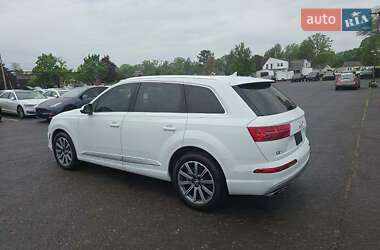 Внедорожник / Кроссовер Audi Q7 2018 в 