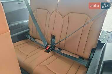 Внедорожник / Кроссовер Audi Q7 2018 в 