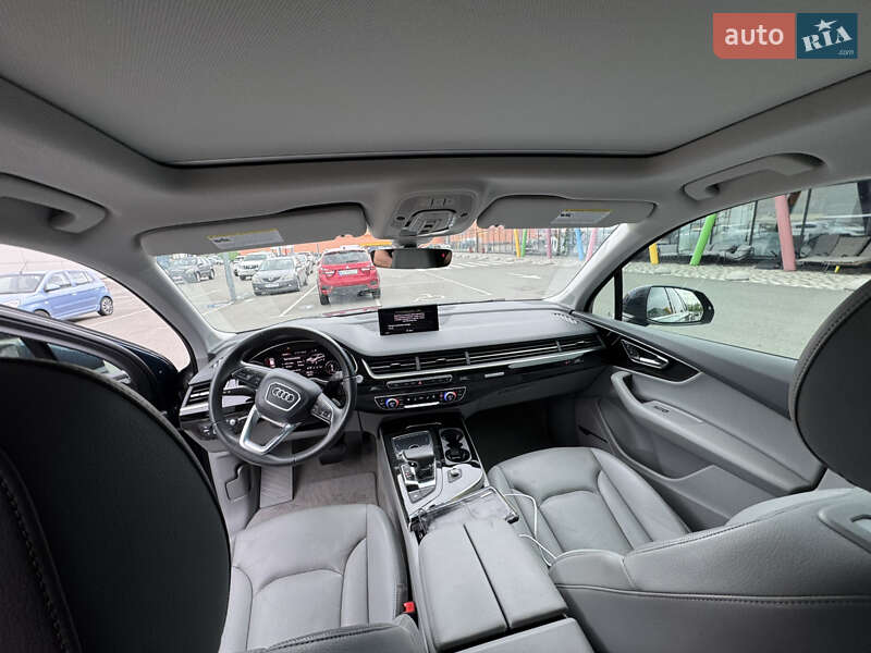 Внедорожник / Кроссовер Audi Q7 2017 в Киеве