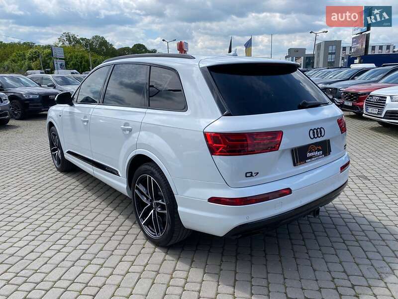 Внедорожник / Кроссовер Audi Q7 2017 в Львове