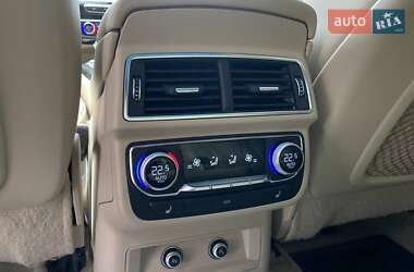 Внедорожник / Кроссовер Audi Q7 2017 в 