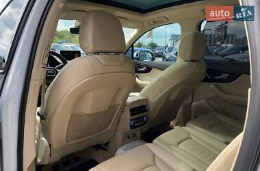 Внедорожник / Кроссовер Audi Q7 2017 в 