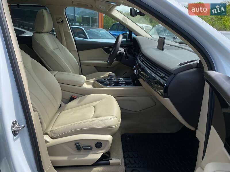 Внедорожник / Кроссовер Audi Q7 2017 в Львове