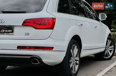 Внедорожник / Кроссовер Audi Q7 2013 в 