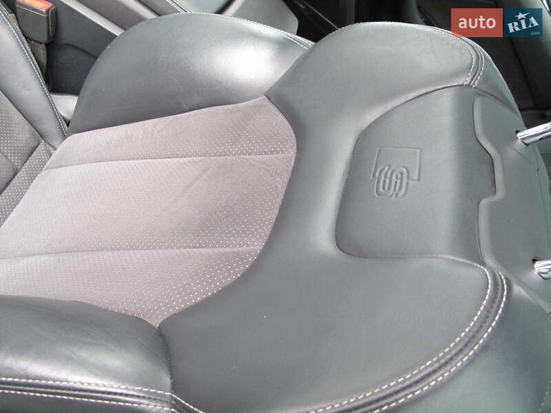 Внедорожник / Кроссовер Audi Q7 2015 в Киеве
