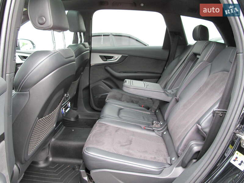 Внедорожник / Кроссовер Audi Q7 2015 в Киеве
