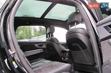 Позашляховик / Кросовер Audi Q7 2015 в 