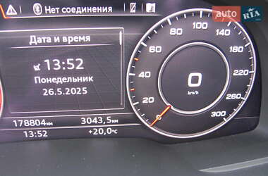 Позашляховик / Кросовер Audi Q7 2015 в 
