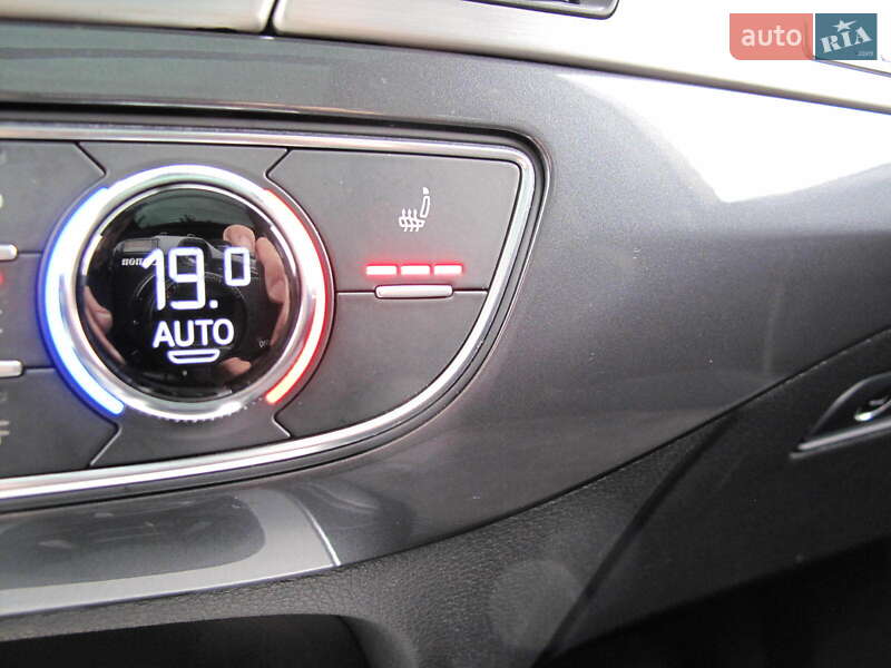 Внедорожник / Кроссовер Audi Q7 2015 в Киеве
