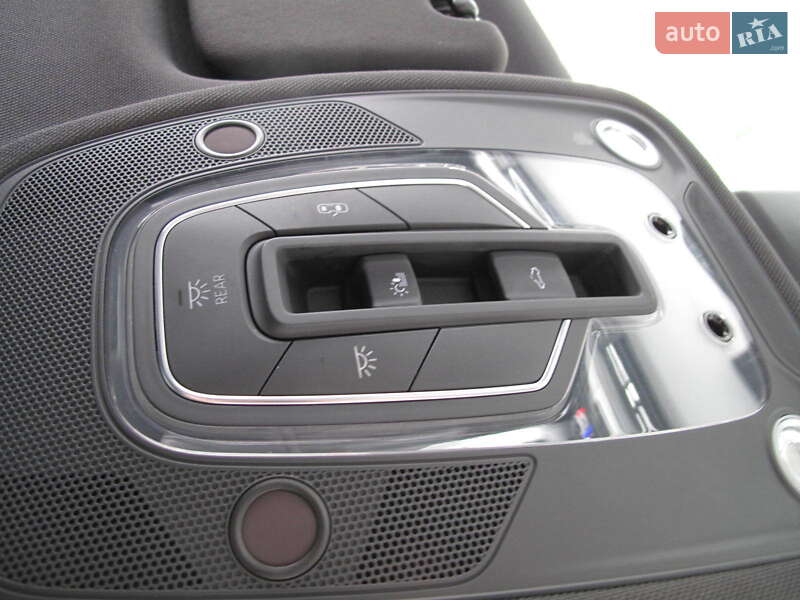 Внедорожник / Кроссовер Audi Q7 2015 в Киеве