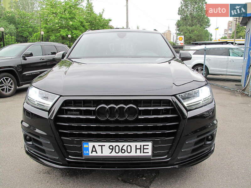 Внедорожник / Кроссовер Audi Q7 2015 в Киеве