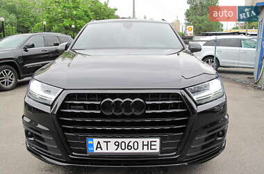 Позашляховик / Кросовер Audi Q7 2015 в 