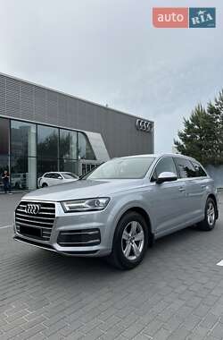 Внедорожник / Кроссовер Audi Q7 2015 в Киеве