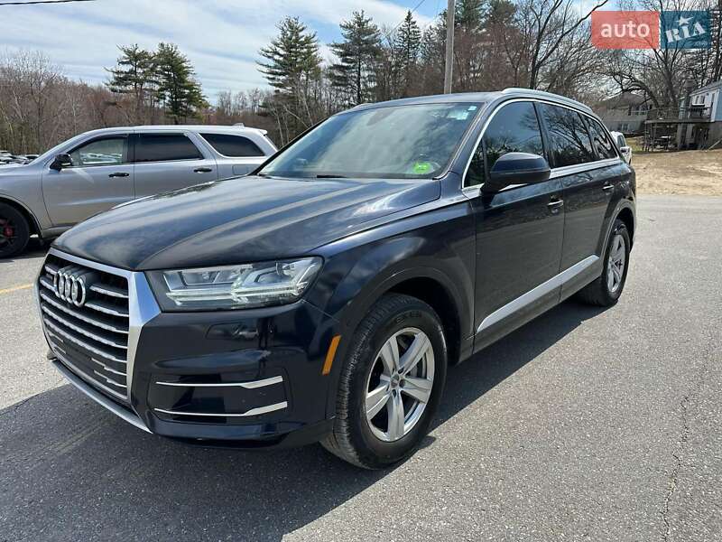Внедорожник / Кроссовер Audi Q7 2017 в 