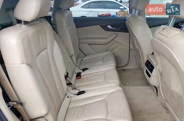 Внедорожник / Кроссовер Audi Q7 2017 в 